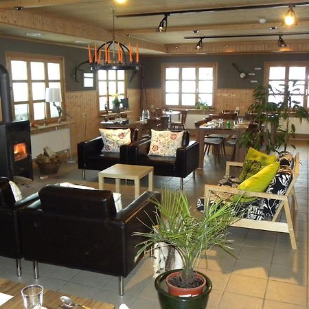 Hotel Restaurant Walliser Sonne Reckingen Exteriör bild