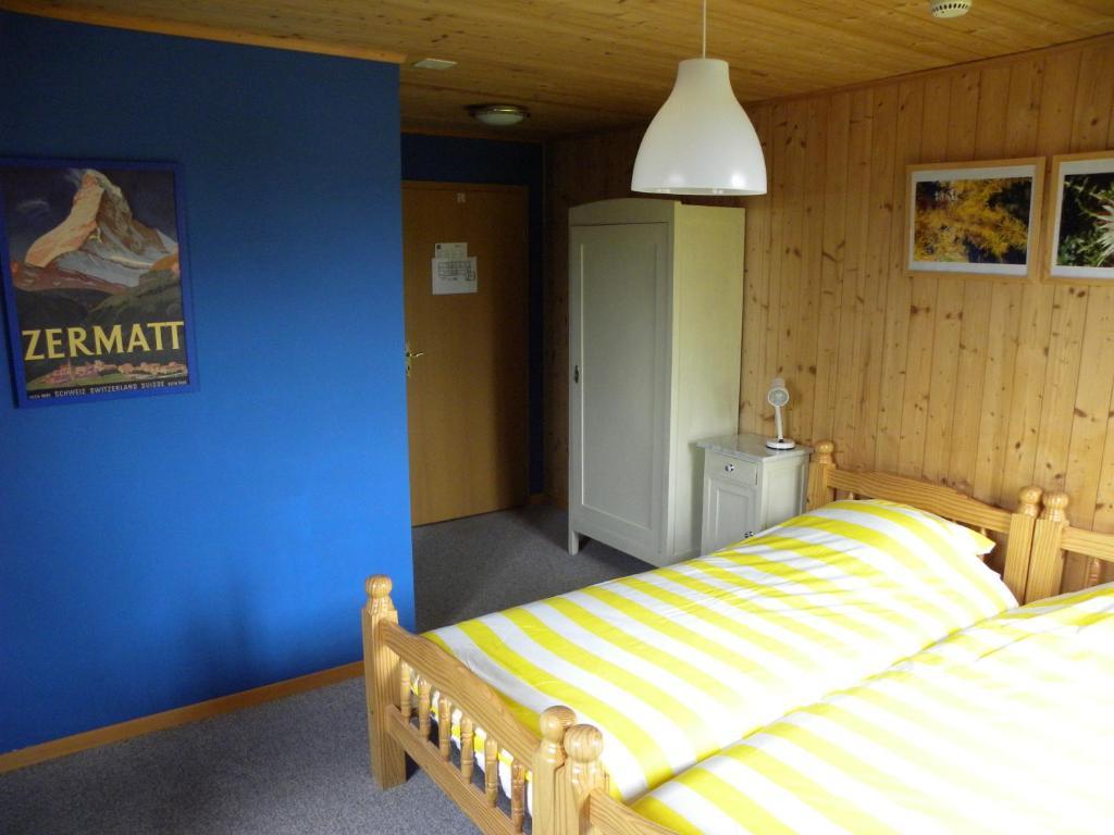 Hotel Restaurant Walliser Sonne Reckingen Rum bild